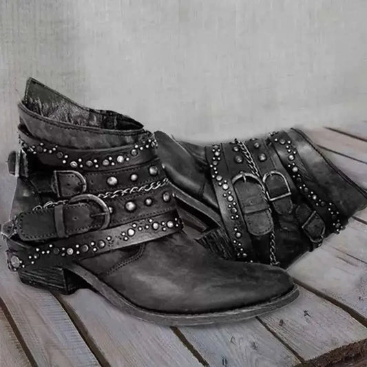 Buty za kostkę z ćwiekami LB | Rockstar Chic